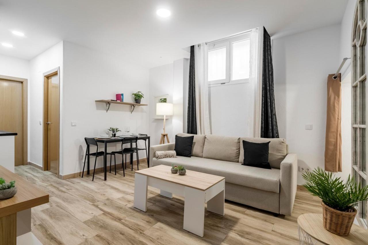 Charming Madrid Numancia Apartment ภายนอก รูปภาพ