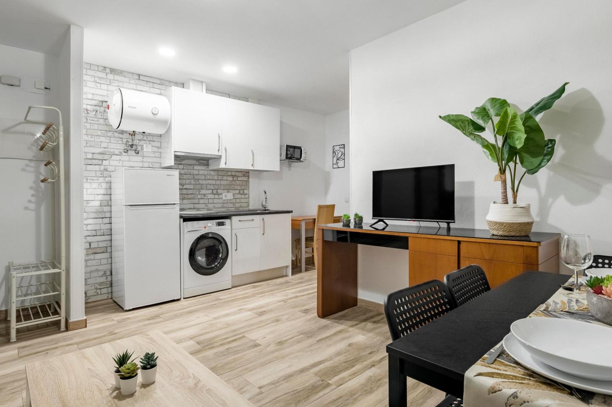 Charming Madrid Numancia Apartment ภายนอก รูปภาพ