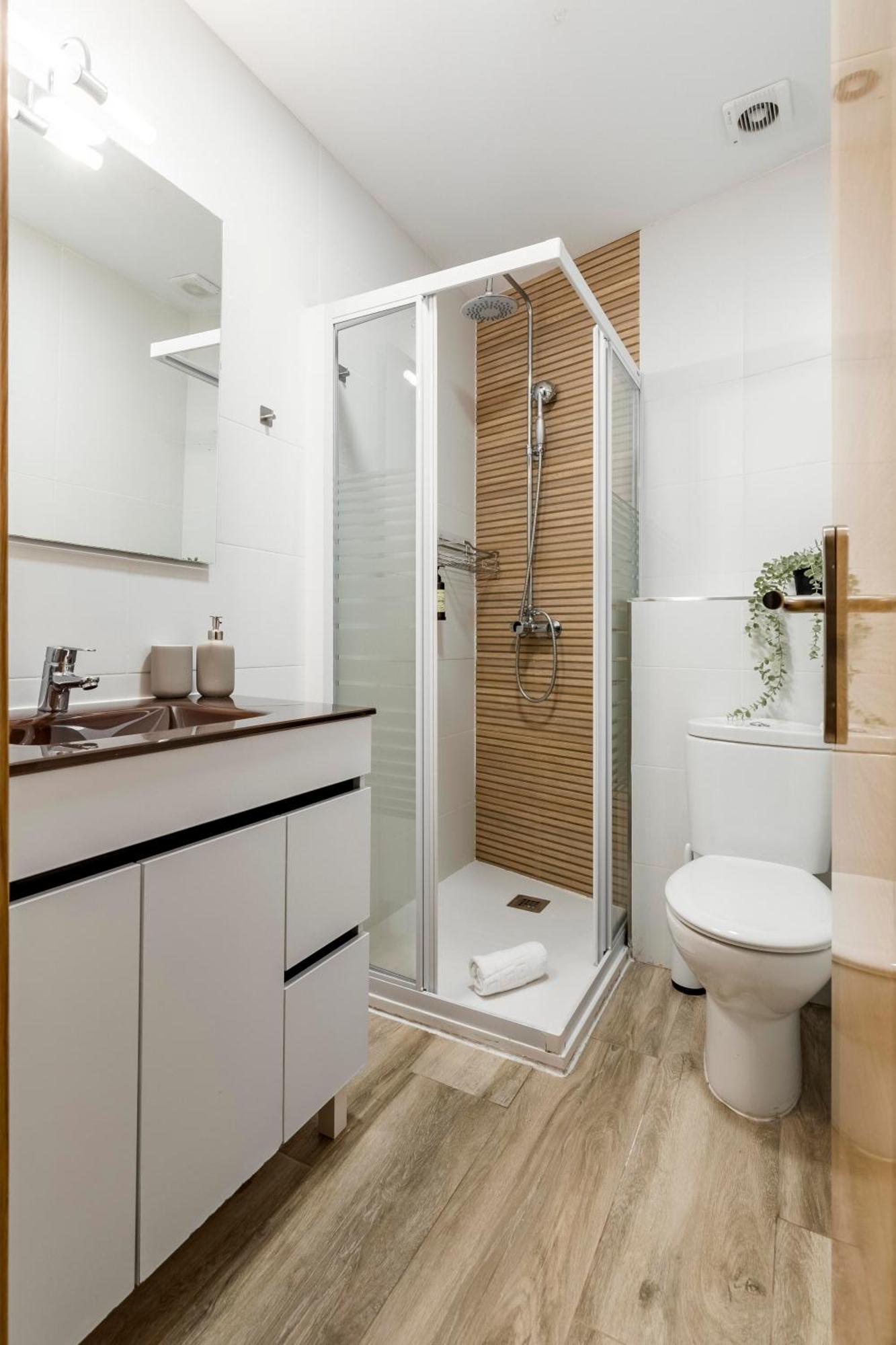 Charming Madrid Numancia Apartment ภายนอก รูปภาพ